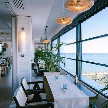 White Apartment Batumi Exterior photo