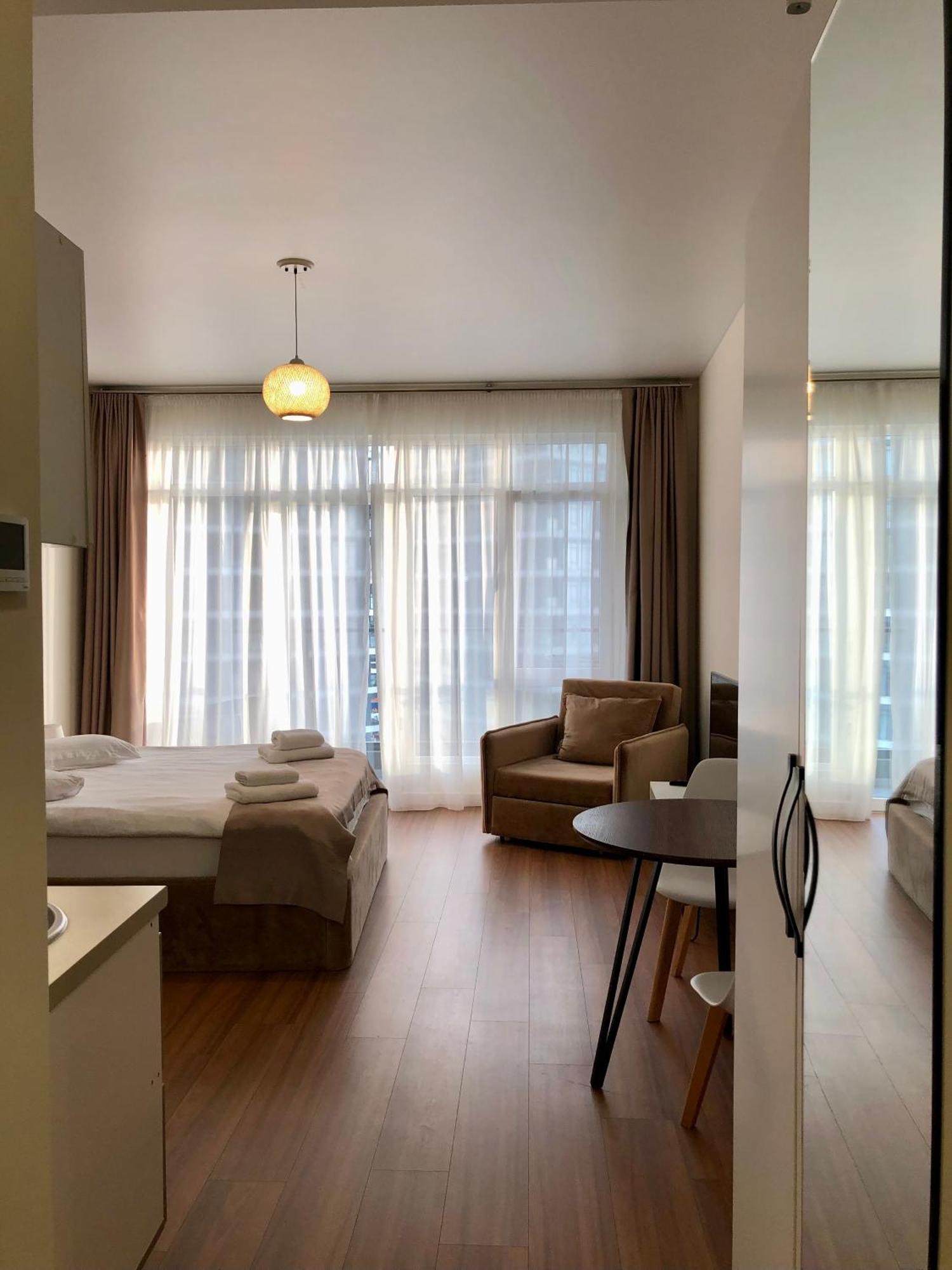 White Apartment Batumi Exterior photo