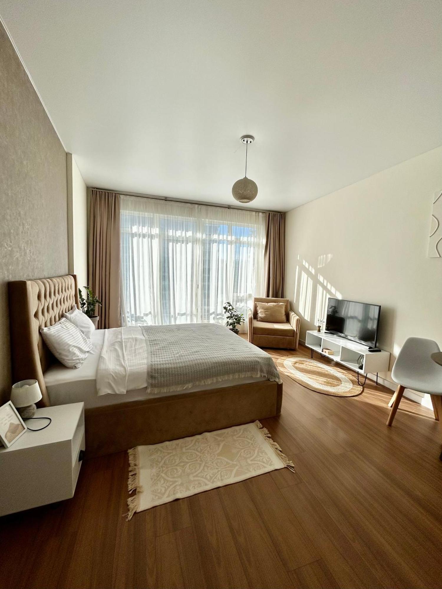 White Apartment Batumi Exterior photo